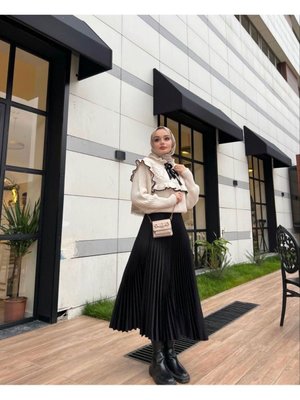 Piliseli Tesettür Etek Piliseli Tesettür Etek