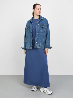 İndigo Kup Detaylı Örme Oversize Elbise