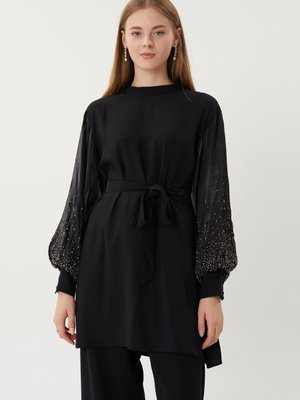 Taş Detaylı Organze Gömlek