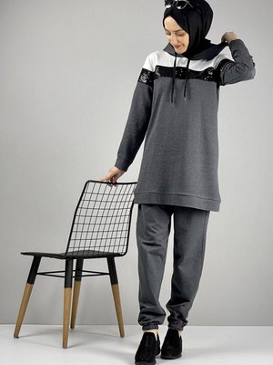 Moda Çizgi Pul Payet Detaylı Eşofman Takımı Antrasit Moda Çizgi Pul Payet Detaylı Eşofman Takımı Antrasit