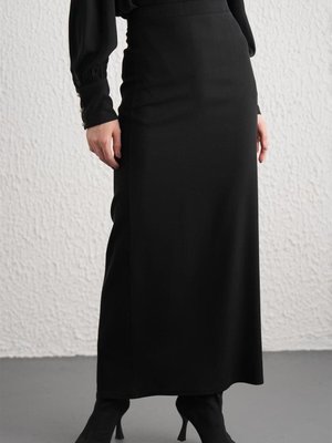 Yandan Fermuarlı Siyah Etek Yandan Fermuarlı Siyah Etek