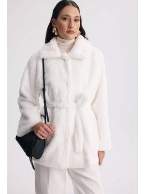 Beyaz Destini Kuşaklı Peluş Ceket