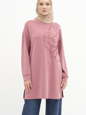 Nakışlı Ve İncili Örme Sweat Gül Kurusu Nakışlı Ve İncili Örme Sweat Gül Kurusu