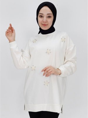 Ekru İp Kumaş Taş Ve İnci Detaylı Sweatshirt Ekru İp Kumaş Taş Ve İnci Detaylı Sweatshirt