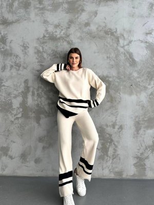 Krem Pantolonlu Şeritli Triko Takım Krem Pantolonlu Şeritli Triko Takım