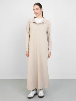 Taş Rengi Çıtçıt Detaylı Yumuşak Tuşeli Elbise