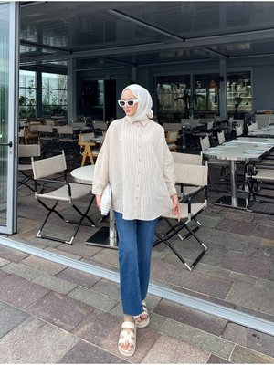 Kabartma Çizgili Desenli Gömlek Kabartma Çizgili Desenli Gömlek