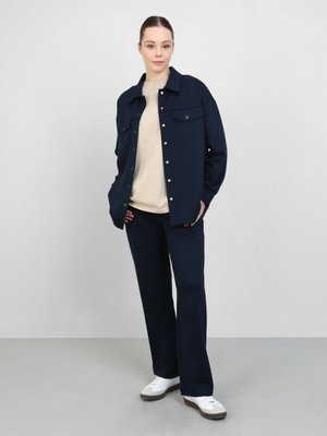 Lacivert Yumuşak Dokulu Cepli Çıtçıtlı Takım