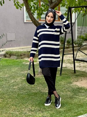 Yakalı Çizgili Triko Tunik