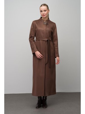 Hakim Yaka İşleme Ve Deri Aksesuarlı Gabardin Süet Görünümlü Büyük Beden Pardesü Kahve