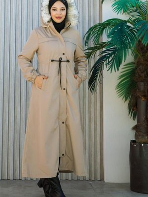 Belden Bağcık, Çıtçıt Ve Fermuar Detaylı Kapüşonlu Uzun Mont