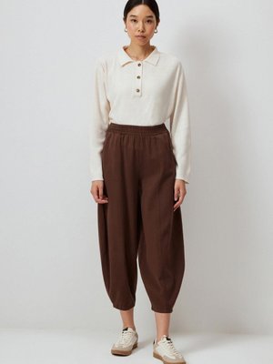 Beli Lastikli Şalvar Pantolon Beli Lastikli Şalvar Pantolon