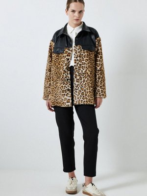 Leopar Garnili Kaban