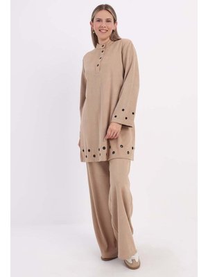 Bej Kuşgözlü Pantolonlu Takım