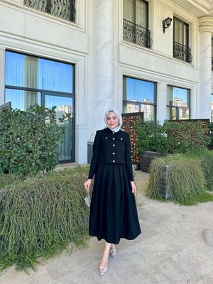 Tüvit Kumaş Tasarım Ceket Ve Etek Takımı Siyah