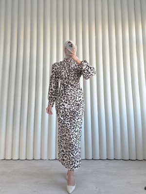 Yeni Sezon Yandan Bağlamalı Leopar Desenli Tesettür Elbise