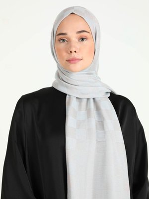 Su Yeşili Dama Karla Şal