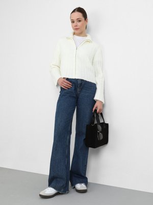 Ekru Fermuar Detaylı Yumuşak Tuşeli Triko Hırka