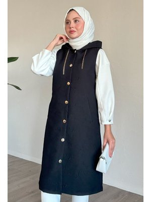 Siyah Jakar Kapitone Zincir Detaylı Yelek Siyah Jakar Kapitone Zincir Detaylı Yelek