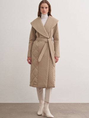 Belden Bağlamalı Uzun Kapitone Mont