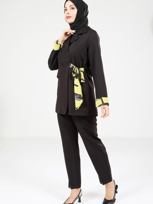 Siyah Kolları Detaylı Ceket Ve Pantolon Takım Siyah Kolları Detaylı Ceket Ve Pantolon Takım