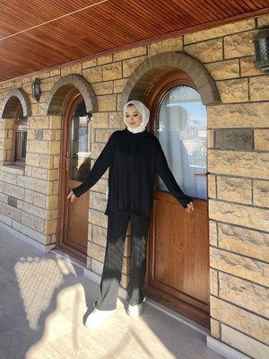 Siyah Beyza Kapüşonlu Takım Siyah Beyza Kapüşonlu Takım