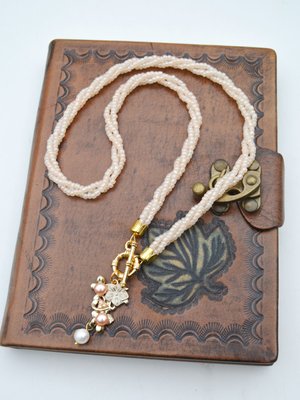 Çok Renkli Özel Tasarım Kolye