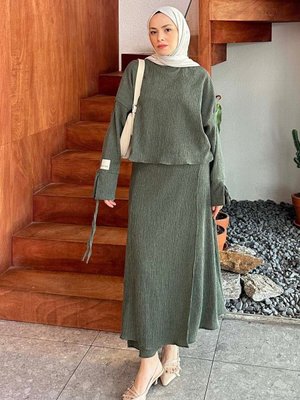 Kol Ip Ve Arma Detaylı Krinkıl Etek Takım Haki