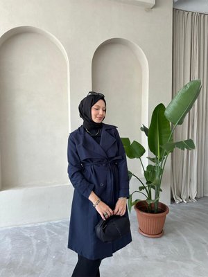 Klasik Kuşaklı Krem Kol Kemerli Trençkot