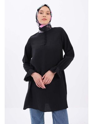 Siyah Fisto Detaylı Sık Düğmeli Tensel Tunik