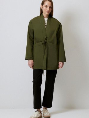 Geniş Cepli Gabardin Mont