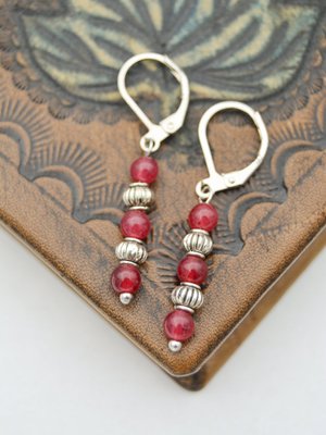 Çok Renkli Jade Taşlı Küpe Çok Renkli Jade Taşlı Küpe