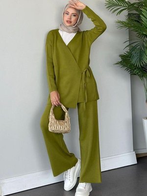 Maça İpli Triko Takım Yağ Yeşili