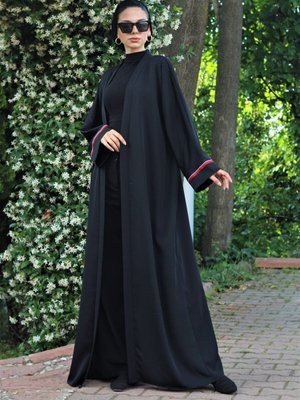 Siyah Kolu Detaylı Yazlık Abaya Ferace