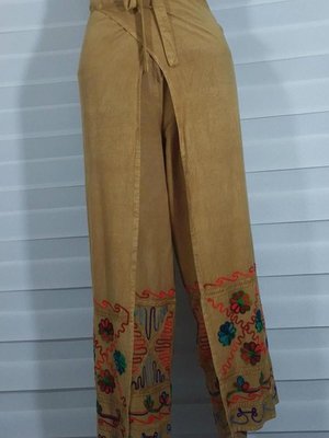 Bej Otantik Nakış İşlemeli Harem Şalvar Bulmaca Pantolon Bej Otantik Nakış İşlemeli Harem Şalvar Bulmaca Pantolon