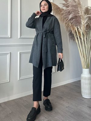 Yakası Desenli Nakışlı Antrasit Triko Ceket Yakası Desenli Nakışlı Antrasit Triko Ceket