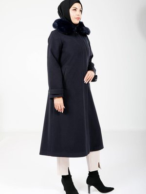 Lacivert Exclusive Yakası Kürklü Kaban Lacivert Exclusive Yakası Kürklü Kaban