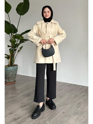 Düğme Detaylı Astarlı Krem Kısa Kaban