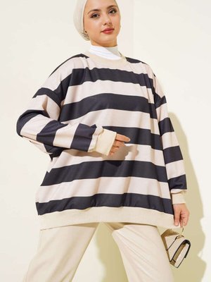 Siyah Yatay Çizgili Oversize Tunik