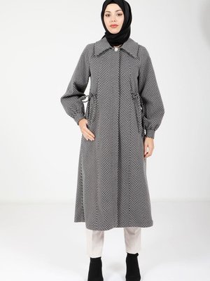 Siyah Desenli Ve Cepli Kap