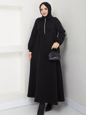 Üç İplik Yakalı Elbise