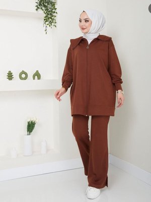 Paçası Yırtmaçlı Fermuar Yaka Detaylı Pantolonlu Takım