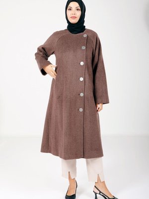 Koyu Kahve Yandan Düğmeli Acı Renk Kaban Koyu Kahve Yandan Düğmeli Acı Renk Kaban