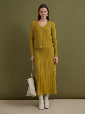 Triko Takım Yağ Yeşili