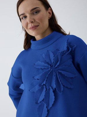 Lazer Kesim Yaprak Detaylı Sweatsht