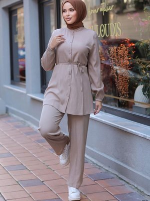 Vizon Hakim Yaka Detaylı Takım Vizon Hakim Yaka Detaylı Takım