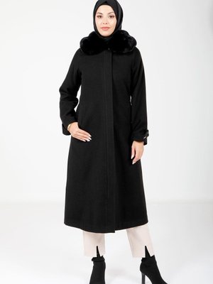 Siyah Exclusive Yakası Kürklü Kaban Siyah Exclusive Yakası Kürklü Kaban