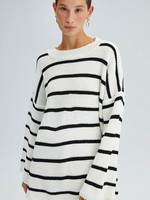 Çizgili Oversize Triko Tunik Çizgili Oversize Triko Tunik