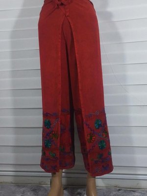 Kiremit Otantik Nakış İşlemeli Harem Şalvar Bulmaca Pantolon Kiremit Otantik Nakış İşlemeli Harem Şalvar Bulmaca Pantolon
