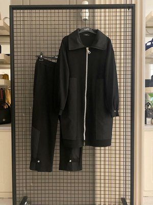 Boydan Fermuarlı Cepli Paraşüt Detaylı Pantolonlu İkili Takım Siyah Modaayka Boydan Fermuarlı Cepli Paraşüt Detaylı Pantolonlu İkili Takım Siyah Modaayka